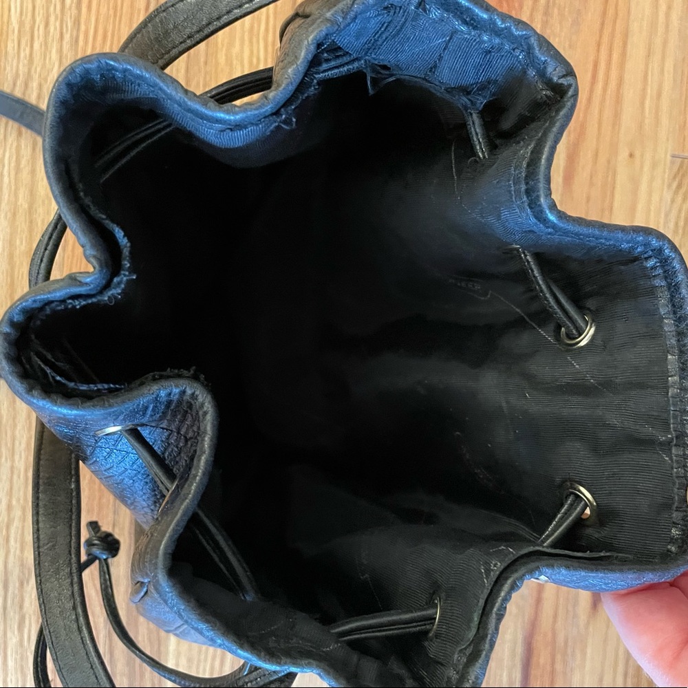 Pioneer Brand Vintage Black Leather Drawstring Bucket bag - Picture 2 of 4